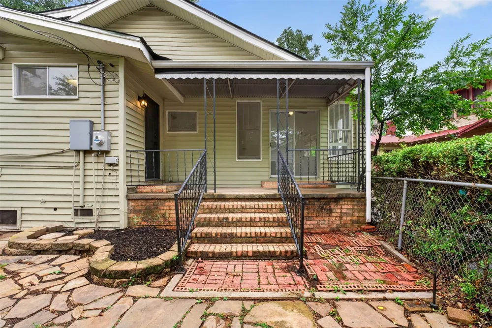 106 Washington Place S Marshall, TX 75670