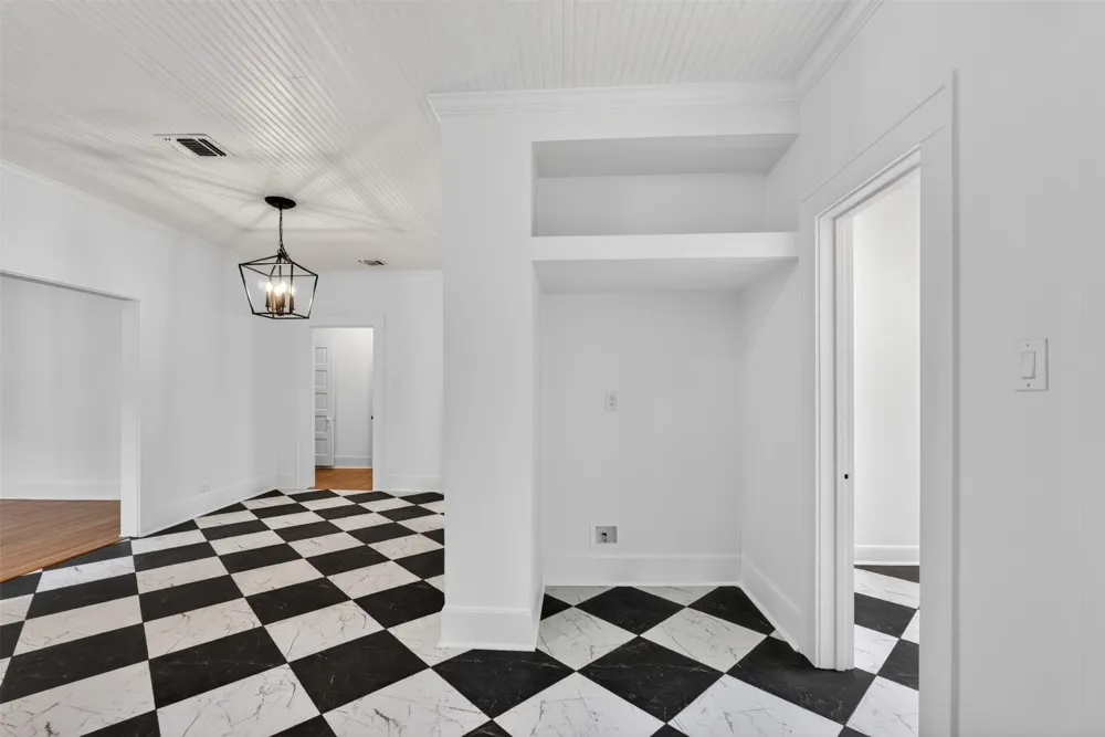 106 Washington Place S Marshall, TX 75670