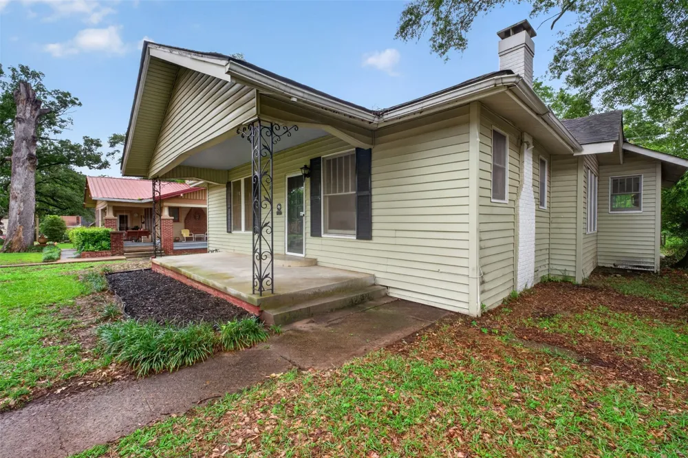 106 Washington Place S Marshall, TX 75670