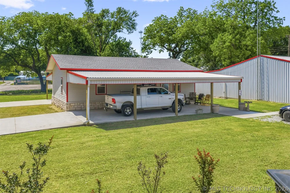 904 W Main Marietta, OK 73448