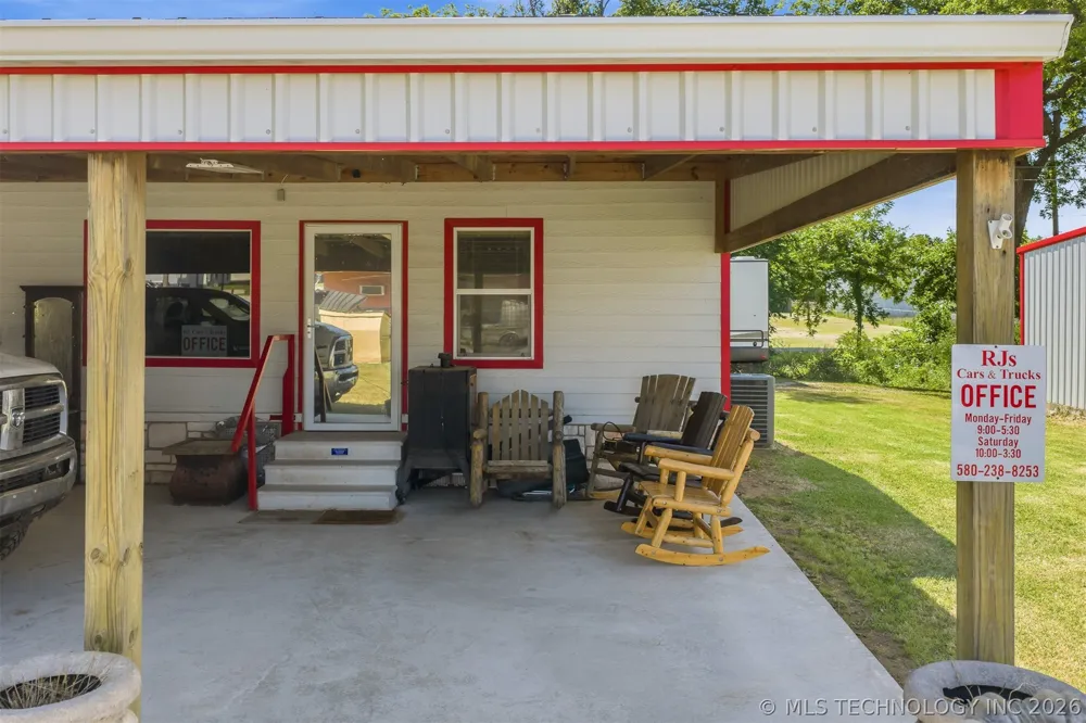 904 W Main Marietta, OK 73448