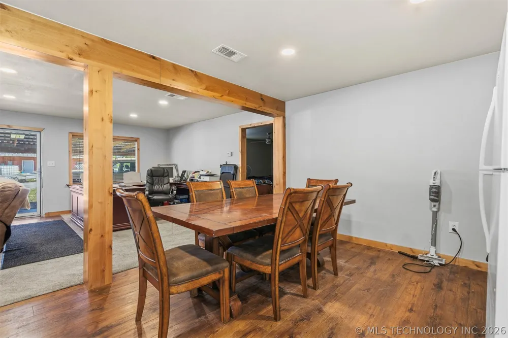 904 W Main Marietta, OK 73448