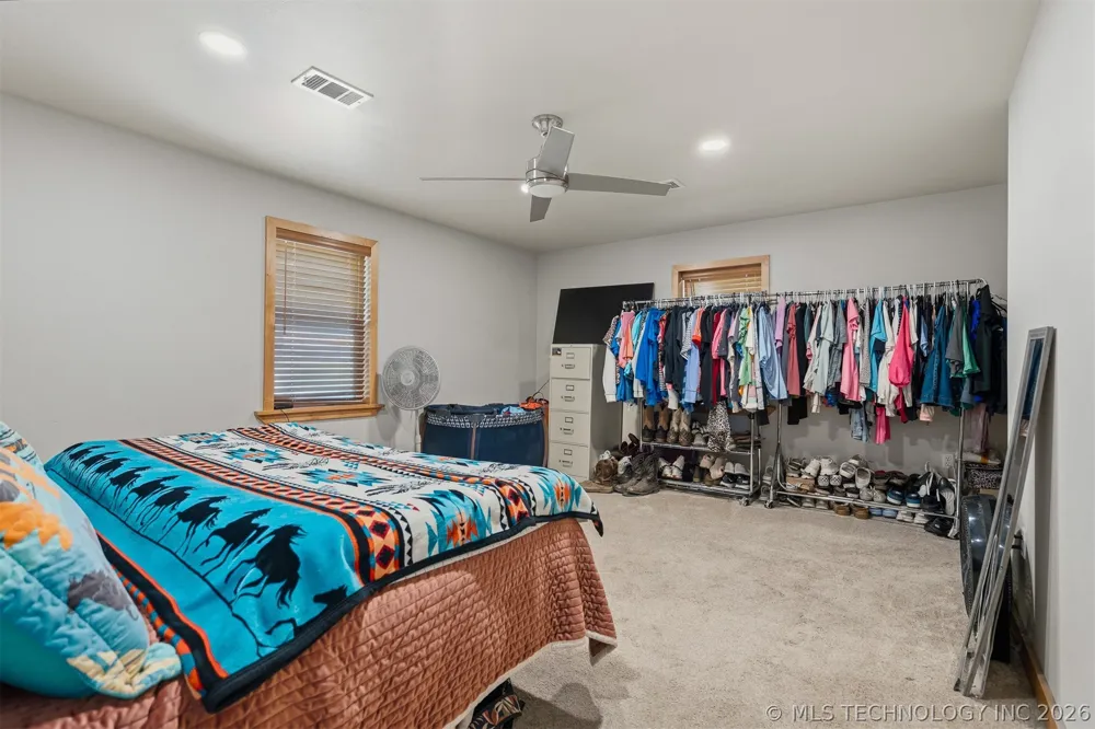 904 W Main Marietta, OK 73448