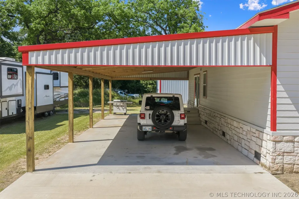 904 W Main Marietta, OK 73448