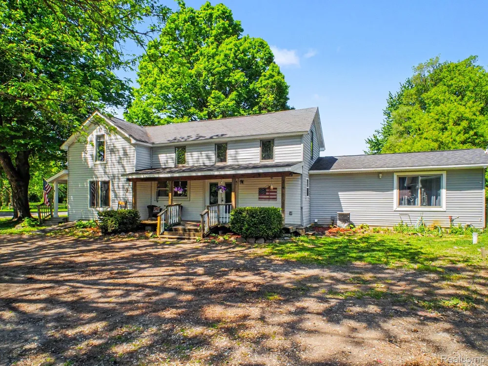 5272 W Frances Road Vienna Charter Township, MI 48420