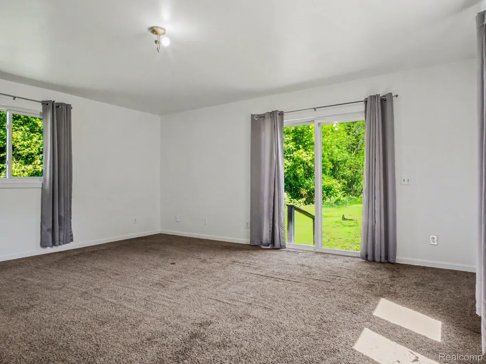 5272 W Frances Road Vienna Charter Township, MI 48420