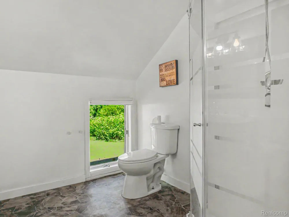 5272 W Frances Road Vienna Charter Township, MI 48420