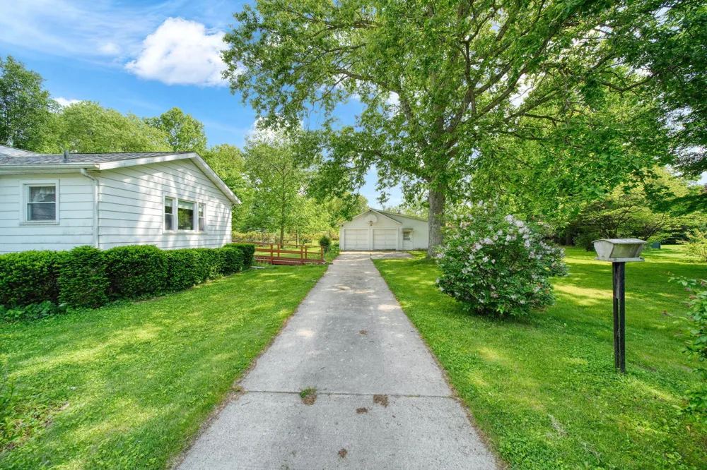 225 Center Court Napoleon Township, MI 49201