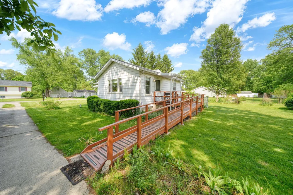 225 Center Court Napoleon Township, MI 49201