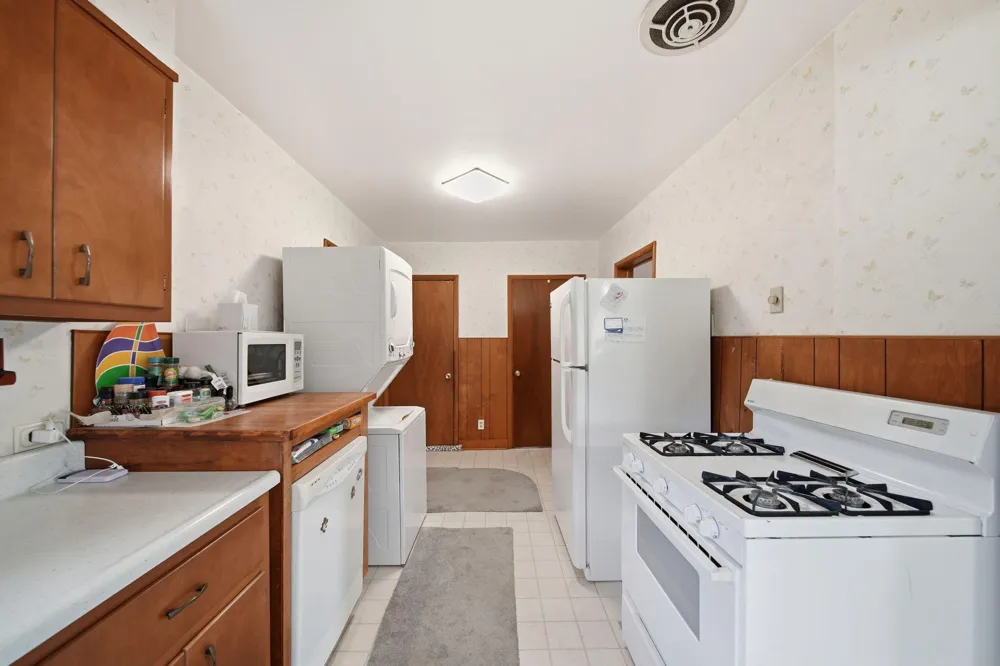 225 Center Court Napoleon Township, MI 49201