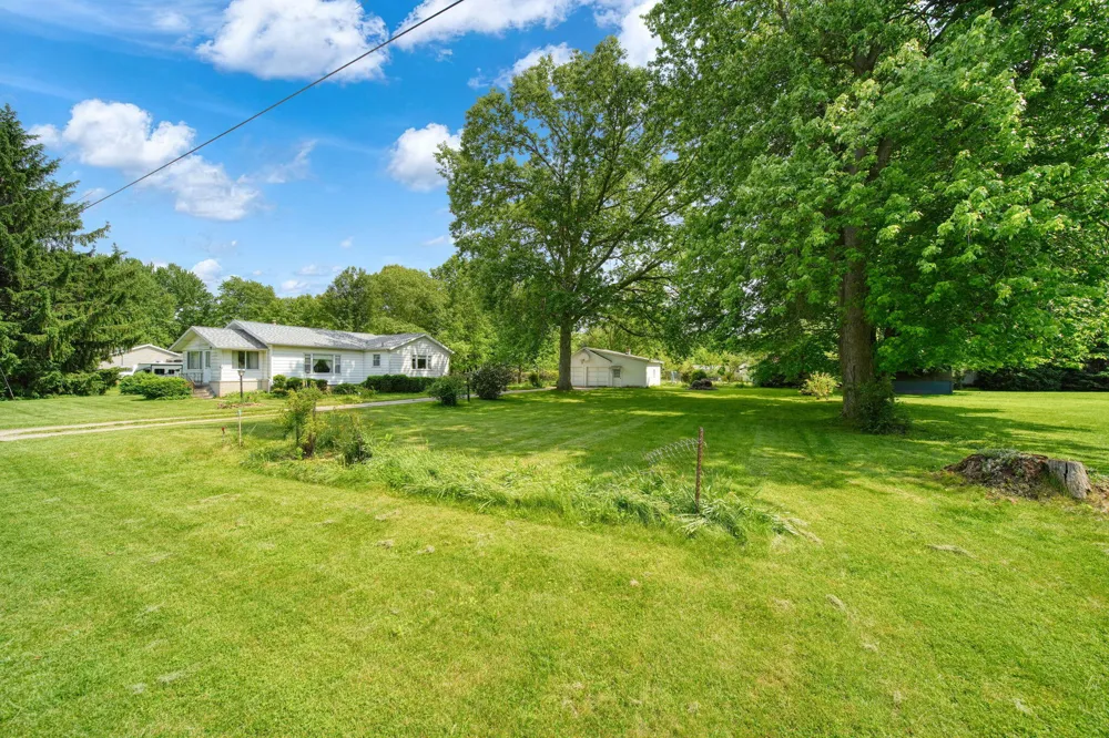 225 Center Court Napoleon Township, MI 49201