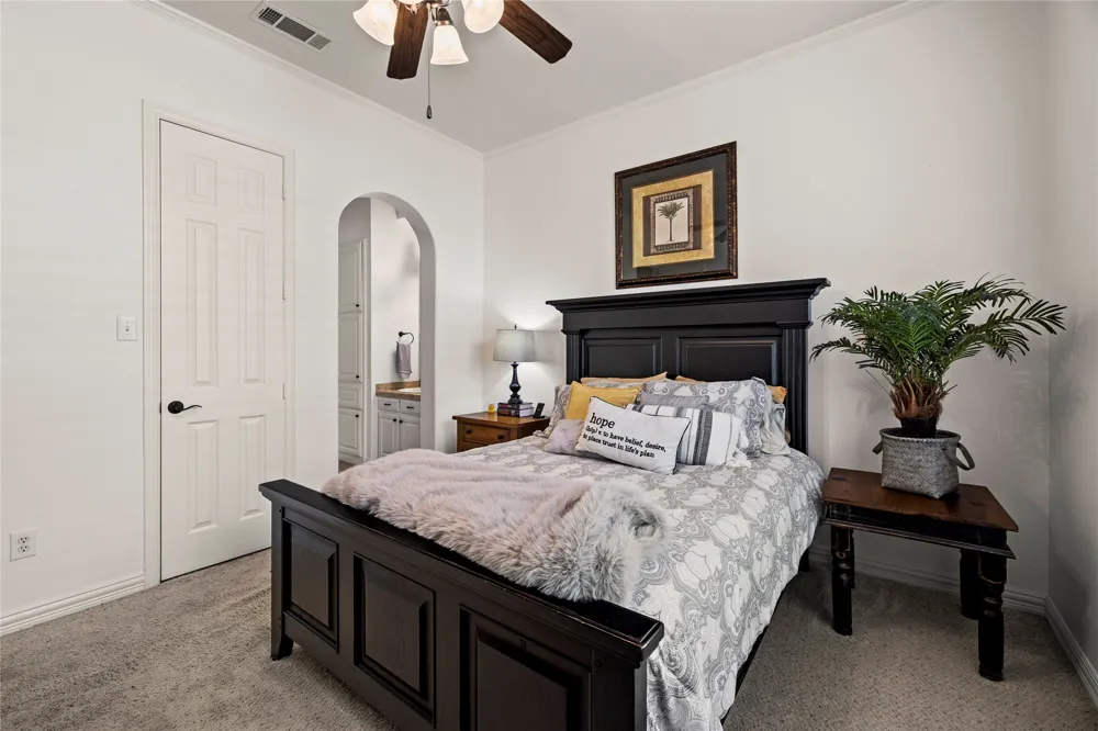 8597 Fallow Run Larue, TX 75770
