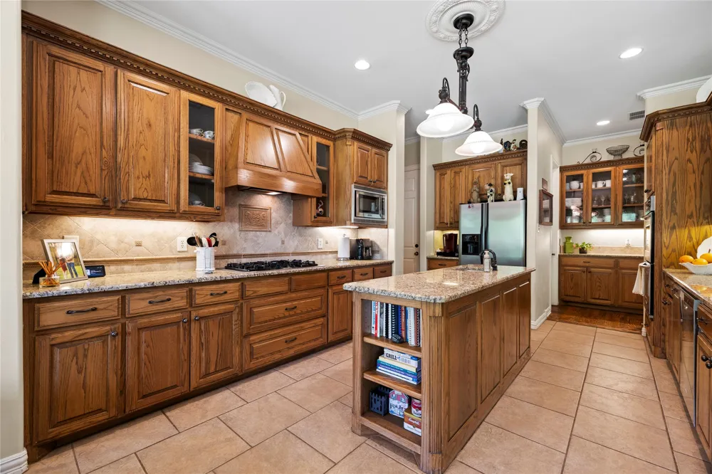8597 Fallow Run Larue, TX 75770