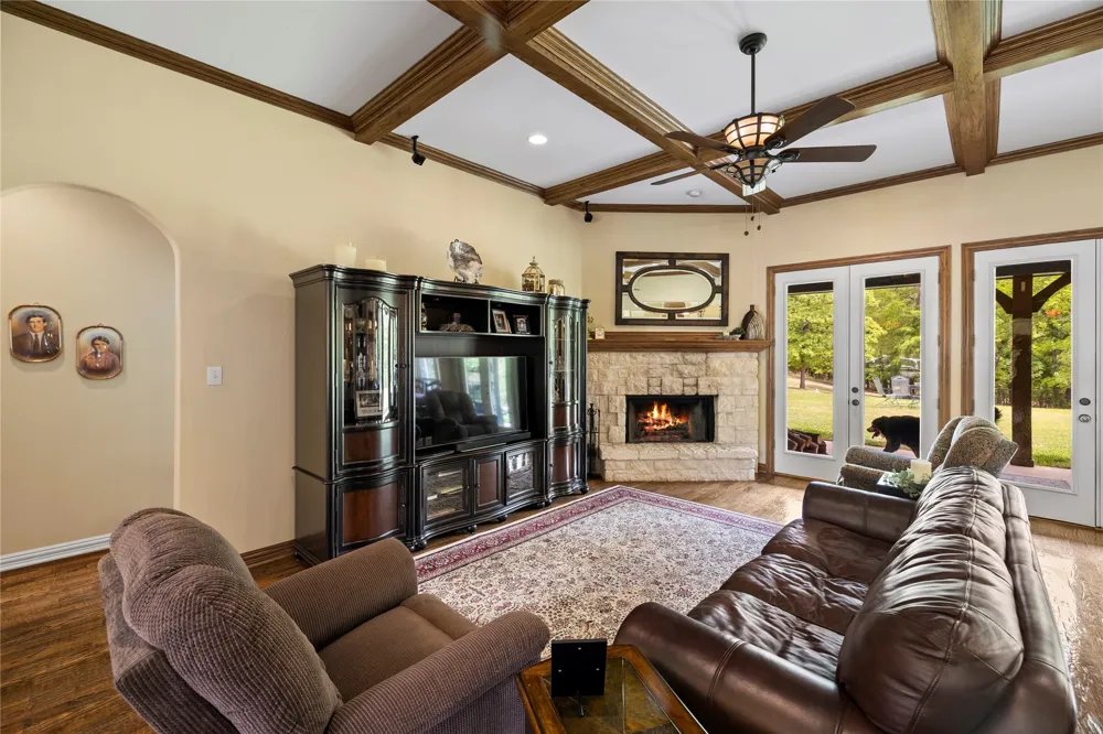 8597 Fallow Run Larue, TX 75770