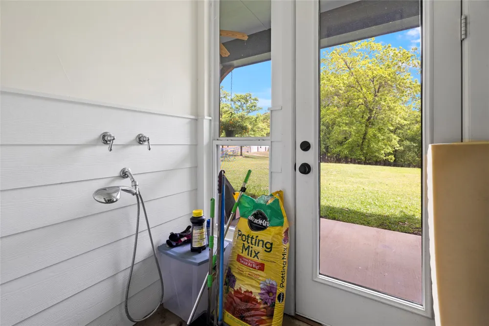 8597 Fallow Run Larue, TX 75770