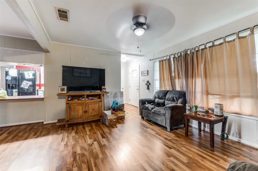 425 Lybrand Street Wills Point, TX 75169