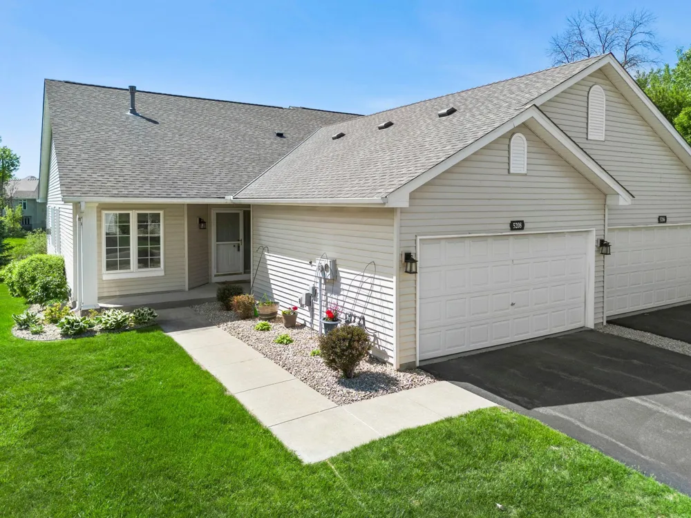 5208 Deerfield Lane SE Prior Lake, MN 55372