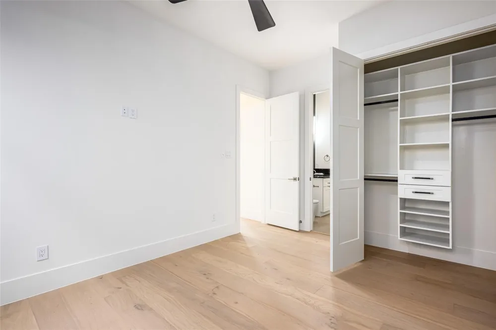623 Rolling Oaks Stafford, TX 77477