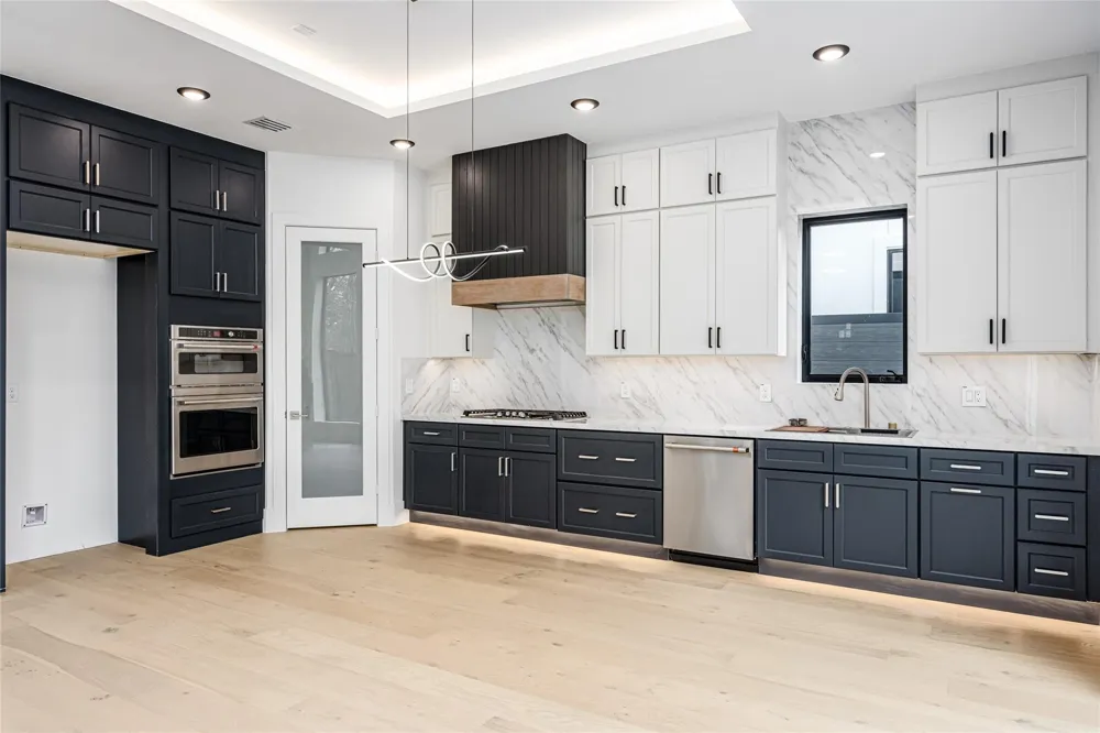 623 Rolling Oaks Stafford, TX 77477