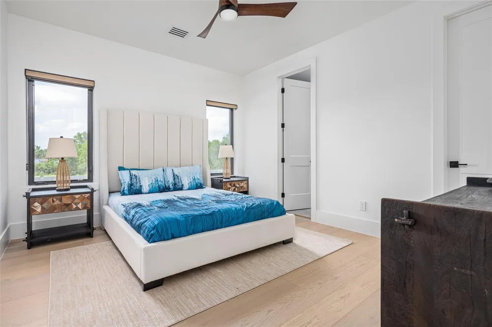 631 Rolling Oaks Stafford, TX 77477