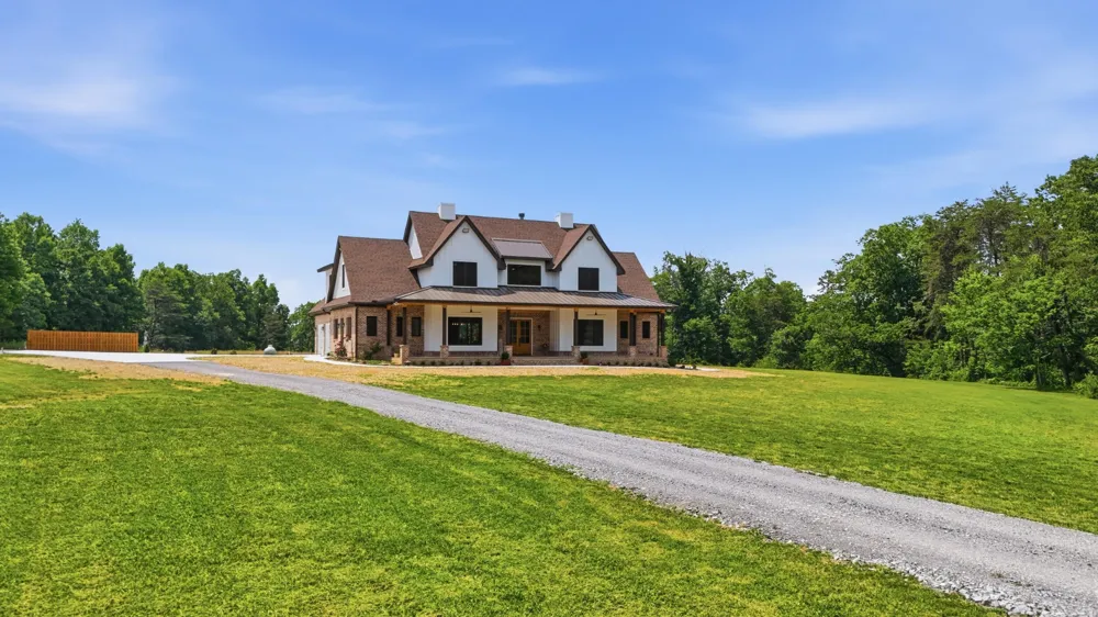 12631 Jones Gap Road Soddy Daisy, TN 37379