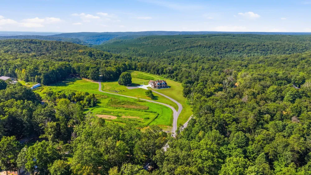 12631 Jones Gap Road Soddy Daisy, TN 37379