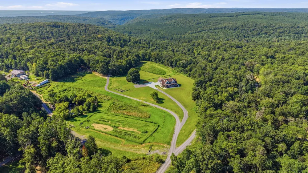 12631 Jones Gap Road Soddy Daisy, TN 37379
