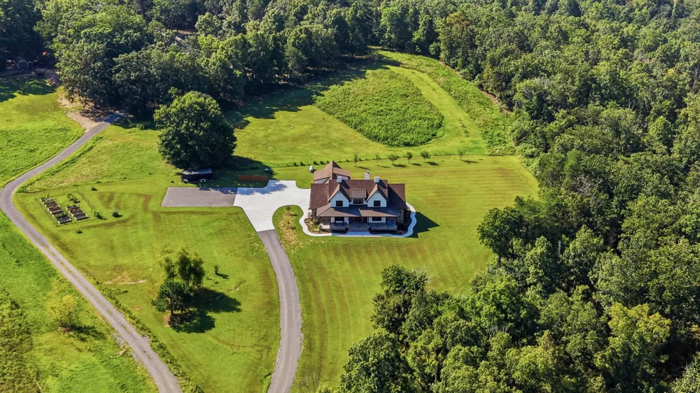 12631 Jones Gap Road Soddy Daisy, TN 37379