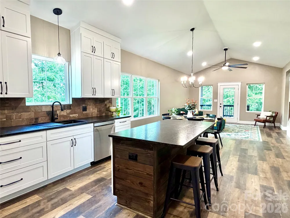 128 Arrowood Lane Harmony, NC 28634