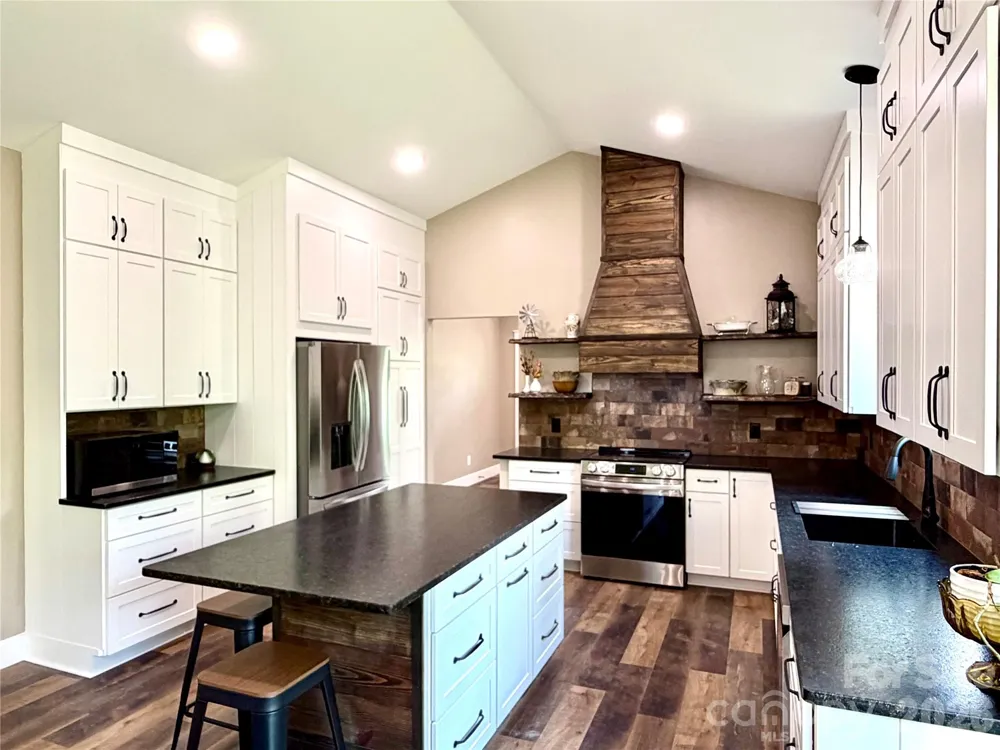 128 Arrowood Lane Harmony, NC 28634