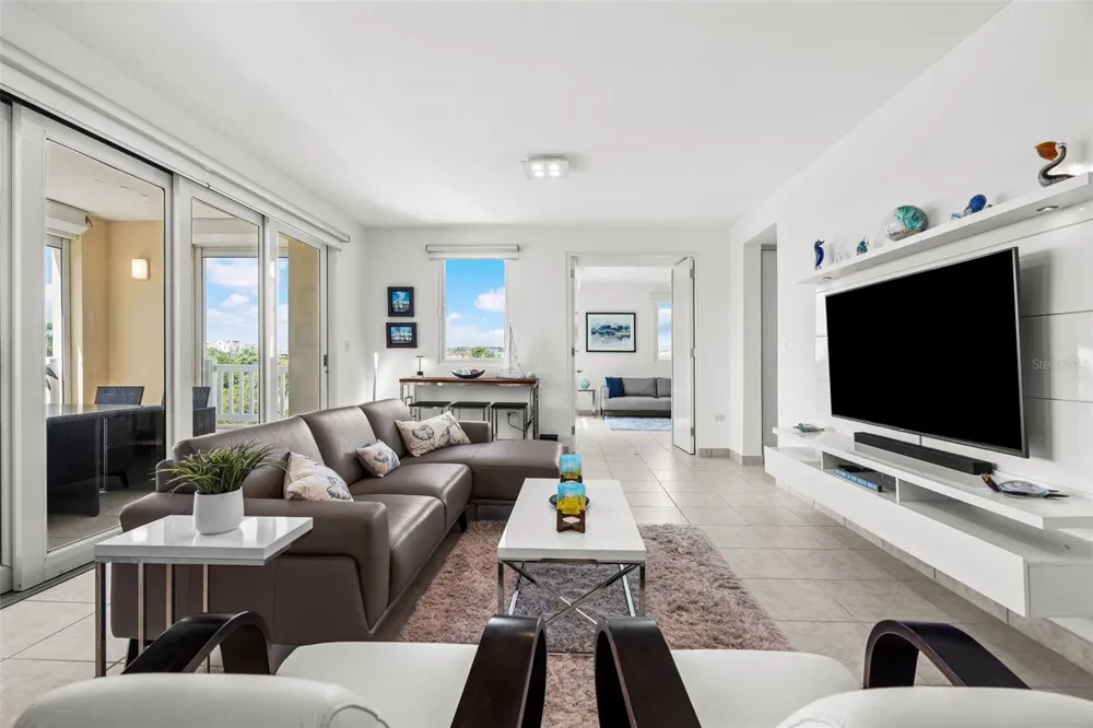 100 OCEAN DRIVE #144 Humacao, PR 00791
