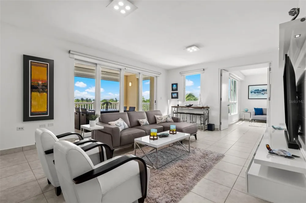 100 OCEAN DRIVE #144 Humacao, PR 00791