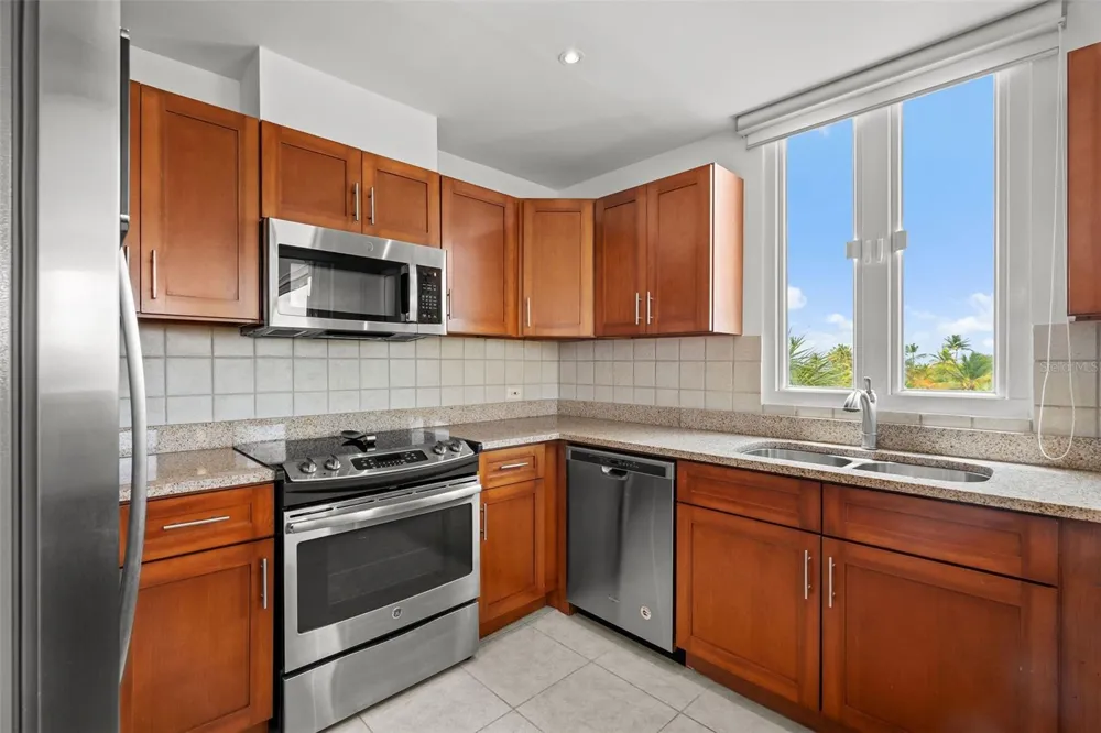 100 OCEAN DRIVE #144 Humacao, PR 00791