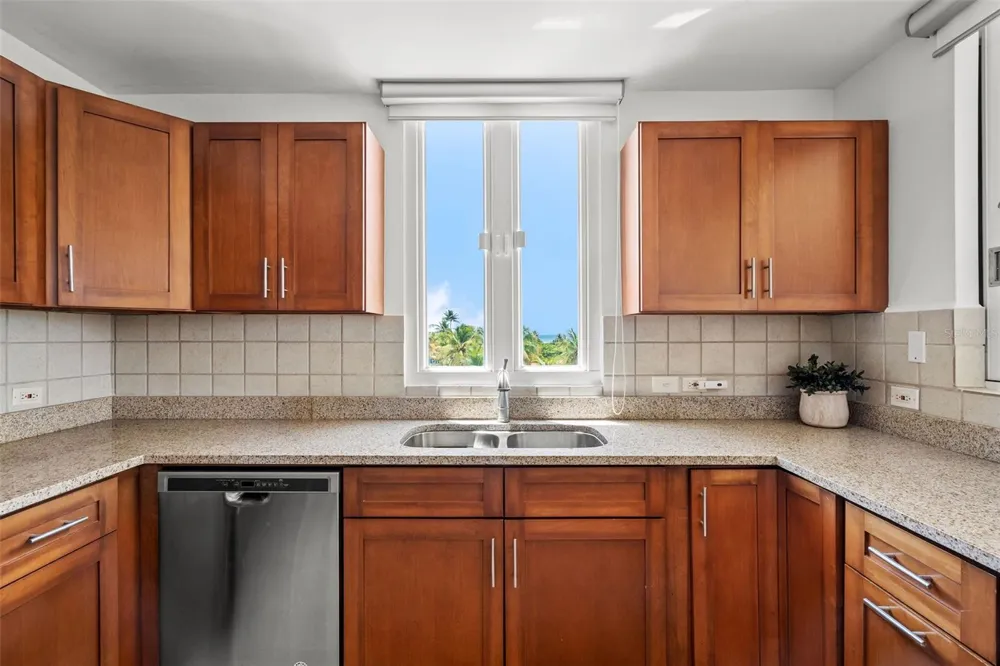 100 OCEAN DRIVE #144 Humacao, PR 00791
