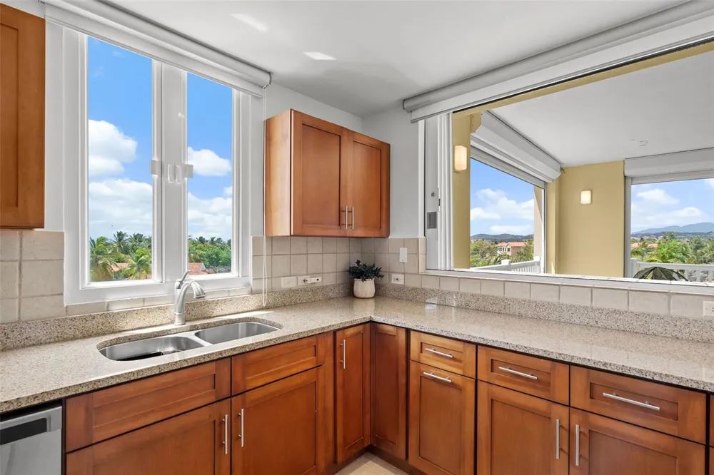100 OCEAN DRIVE #144 Humacao, PR 00791