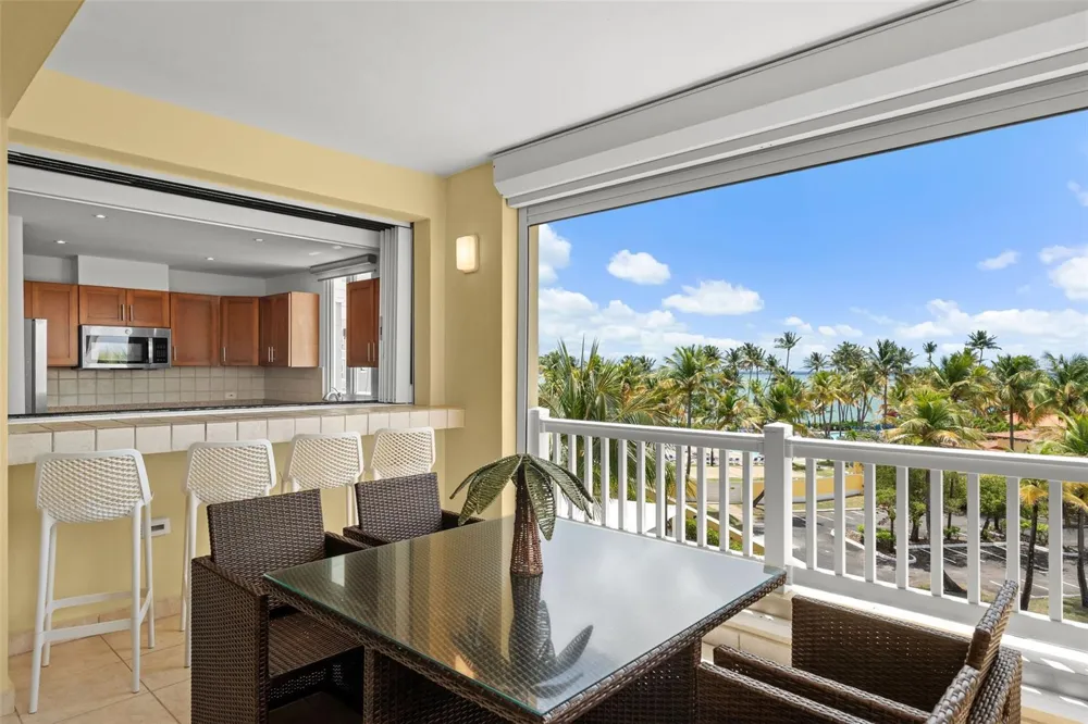 100 OCEAN DRIVE #144 Humacao, PR 00791