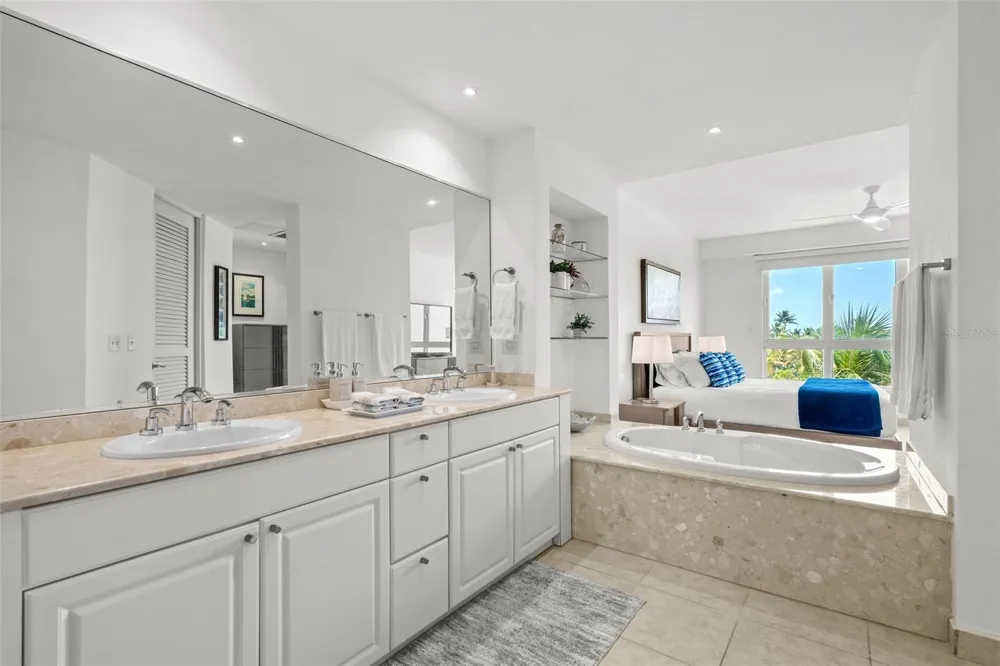 100 OCEAN DRIVE #144 Humacao, PR 00791