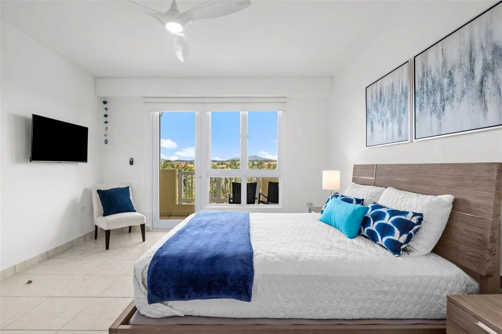 100 OCEAN DRIVE #144 Humacao, PR 00791