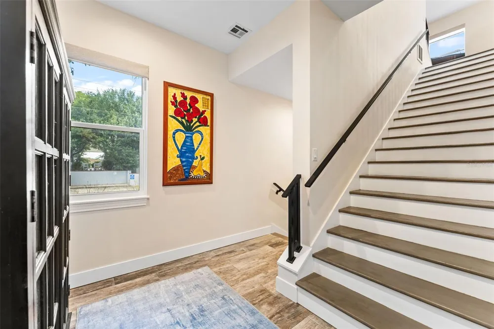 4910 W MCELROY AVENUE #6 Tampa, FL 33611