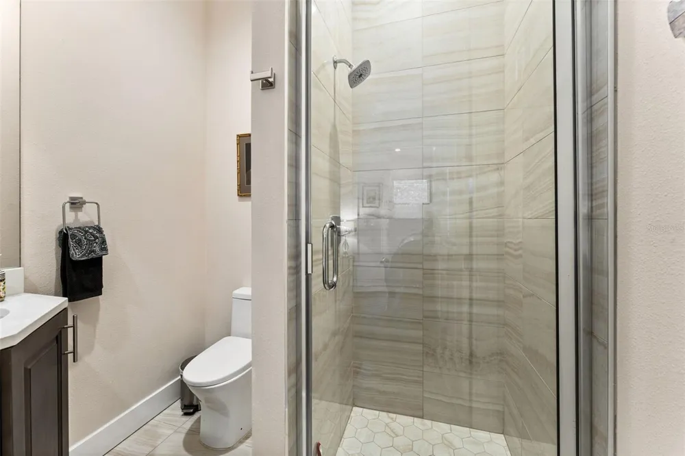 4910 W MCELROY AVENUE #6 Tampa, FL 33611