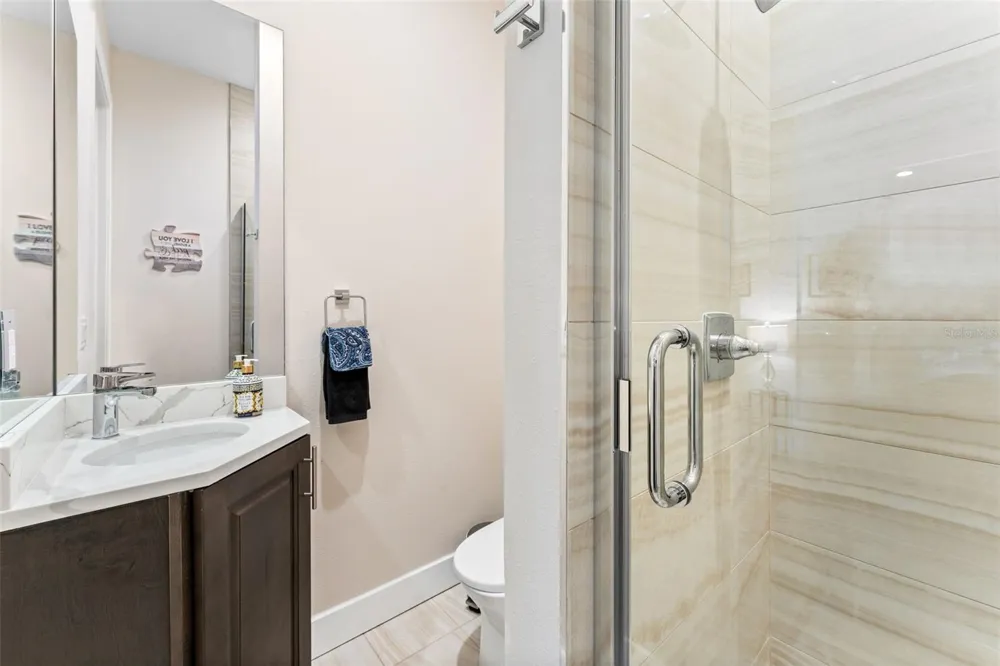 4910 W MCELROY AVENUE #6 Tampa, FL 33611