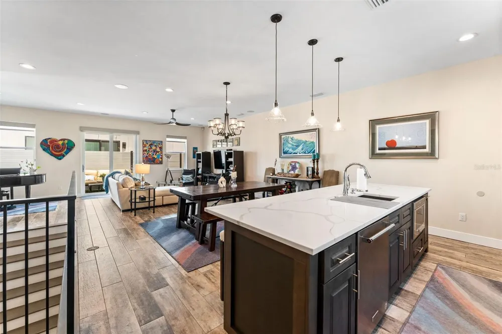 4910 W MCELROY AVENUE #6 Tampa, FL 33611