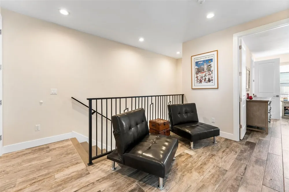 4910 W MCELROY AVENUE #6 Tampa, FL 33611