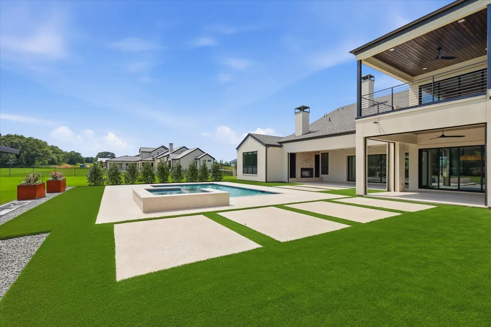 1418 Clydesdale Road Bartonville, TX 76226