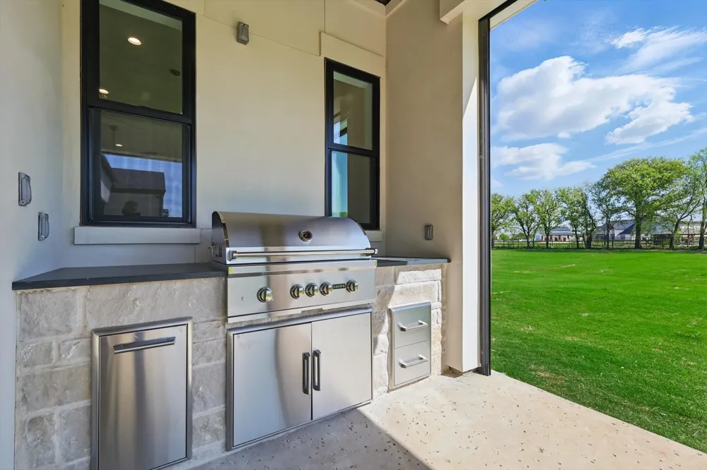 1418 Clydesdale Road Bartonville, TX 76226