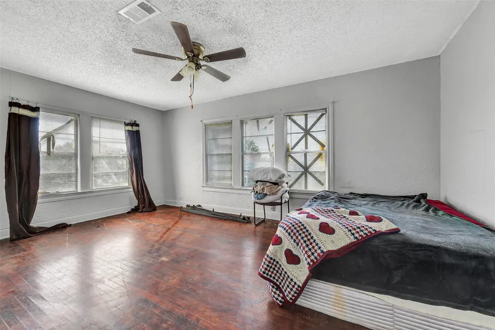 2104 New Jersey Street Baytown, TX 77520