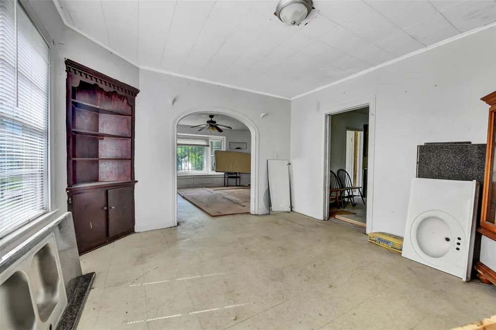 2104 New Jersey Street Baytown, TX 77520
