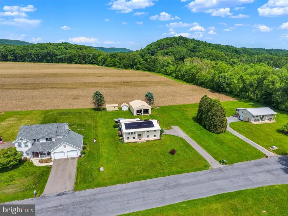 95 PAWNEE LANE Halifax, PA 17032