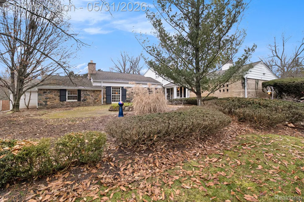 26580 Wellington Road Franklin Village, MI 48025