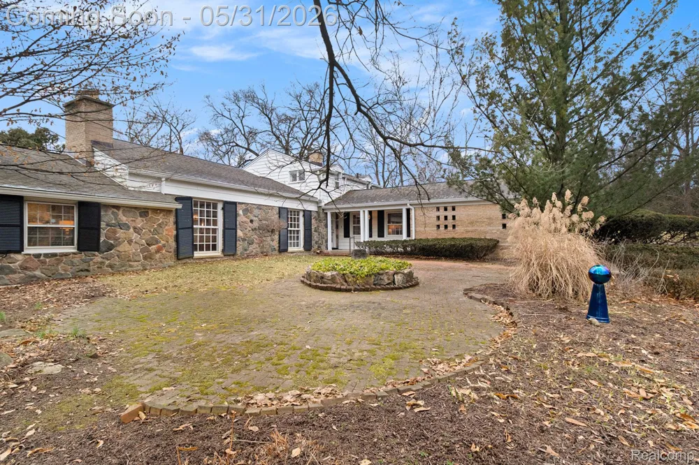 26580 Wellington Road Franklin Village, MI 48025